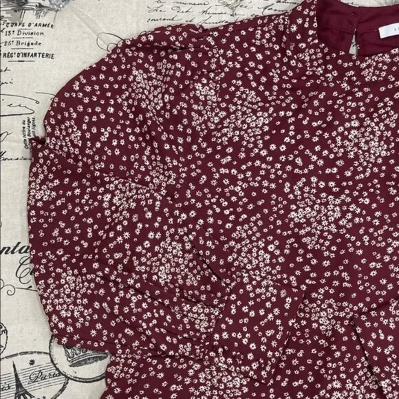 Lush Burgundy Floral Blouse - Picture 3 of 12
